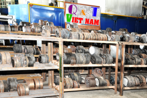 Kệ để khuôn đùn